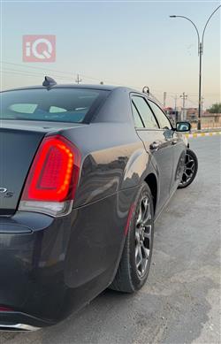 کرایسلەر 300
